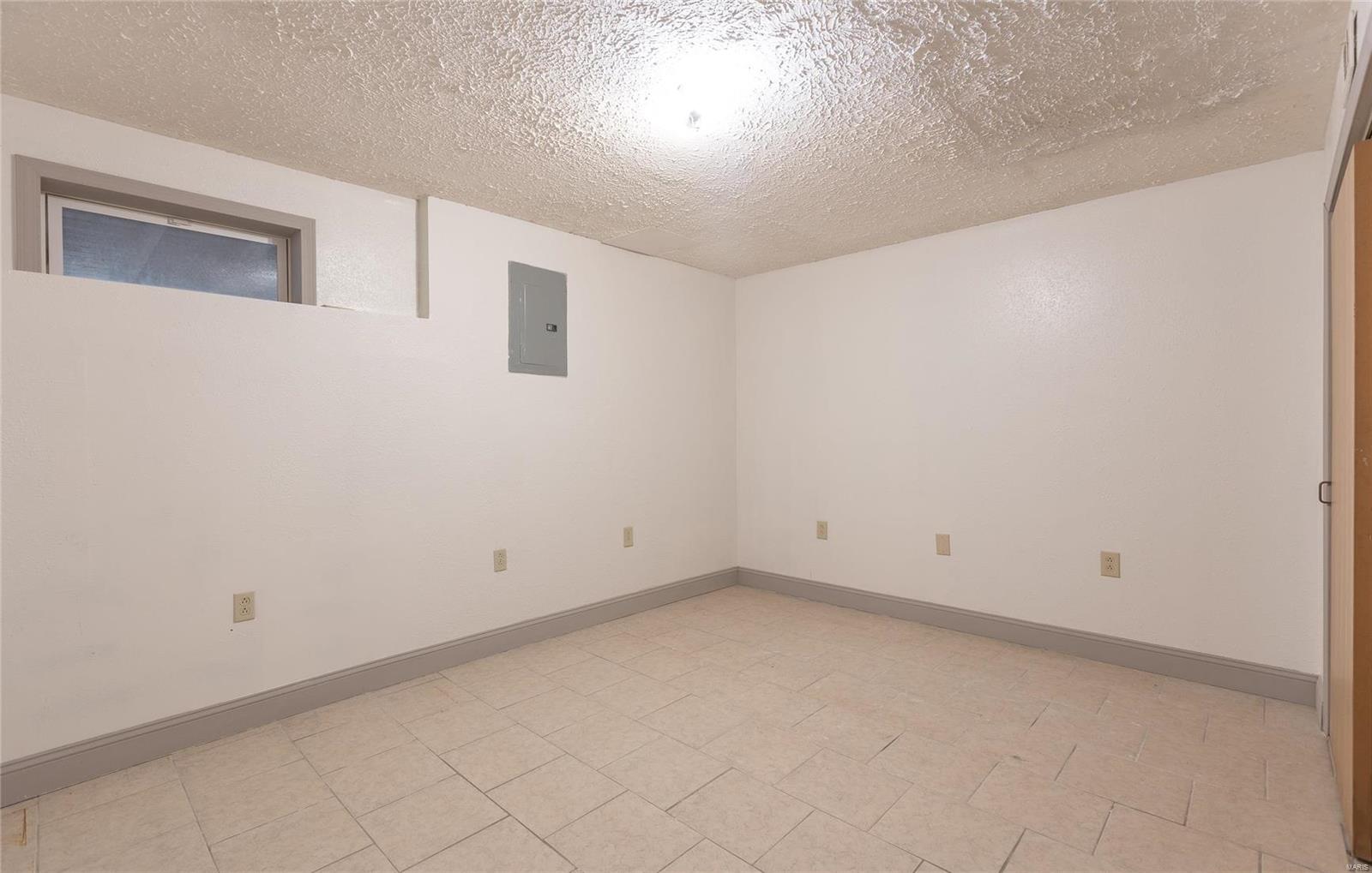 Thousand Hills - Residential