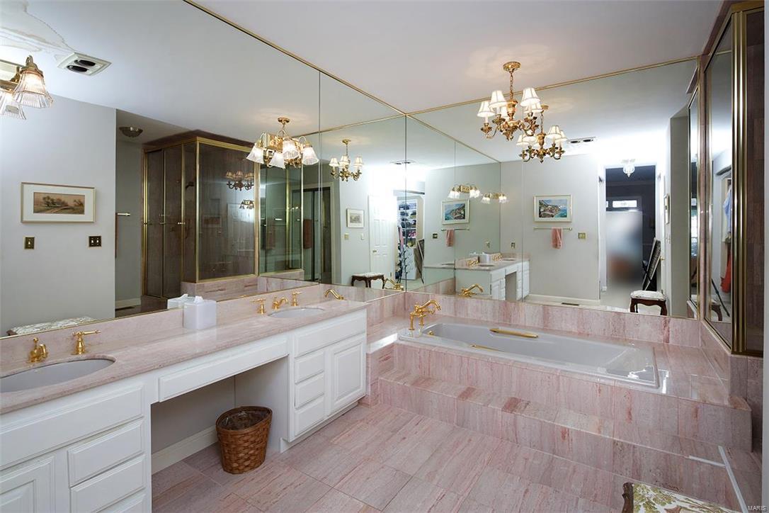 Carlyle One - Residential