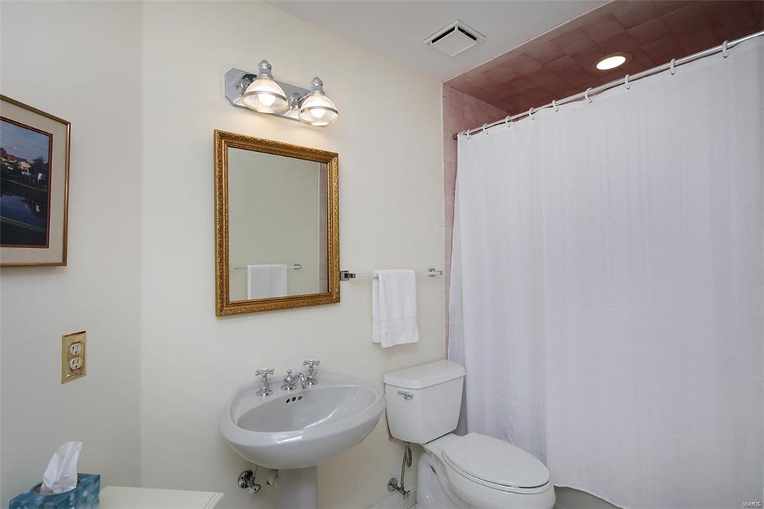 Carlyle One - Residential