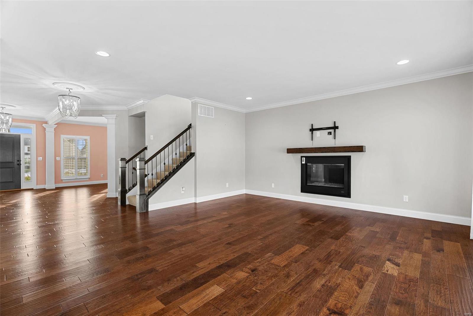 Wentzville, Missouri 63385, United States, 4 Bedrooms Bedrooms, ,3 BathroomsBathrooms,Residential,Pending,27319