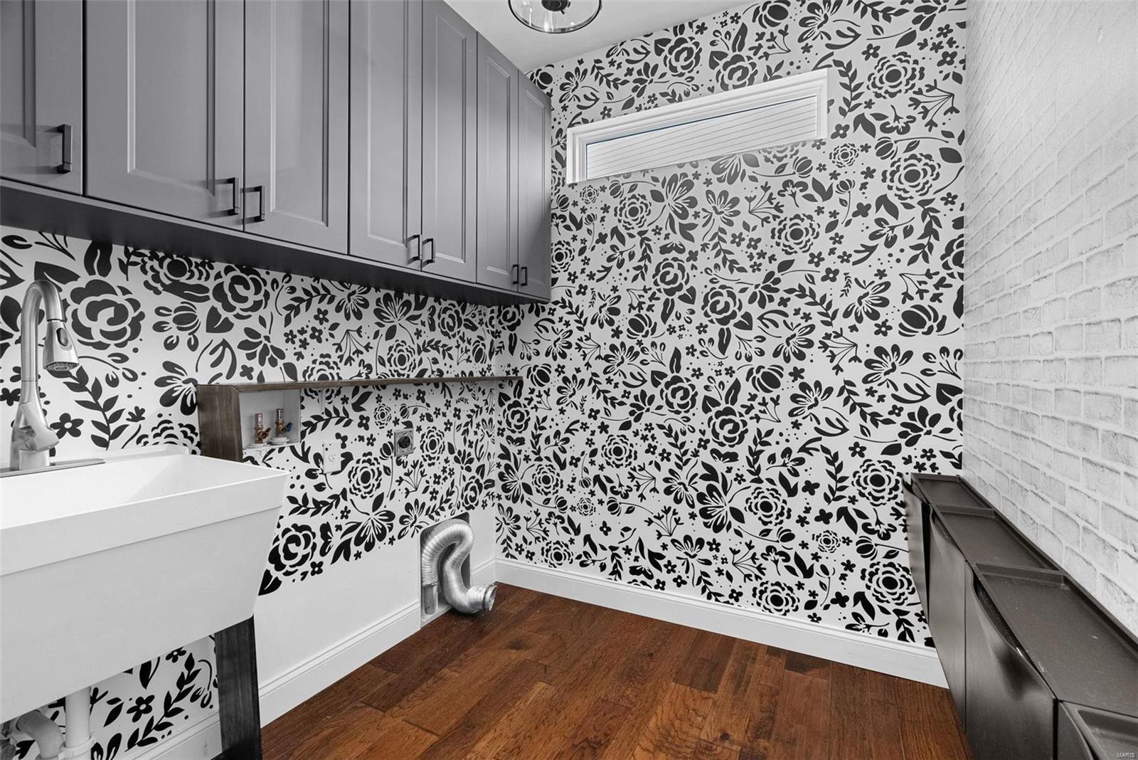 Wentzville, Missouri 63385, United States, 4 Bedrooms Bedrooms, ,3 BathroomsBathrooms,Residential,Pending,27319