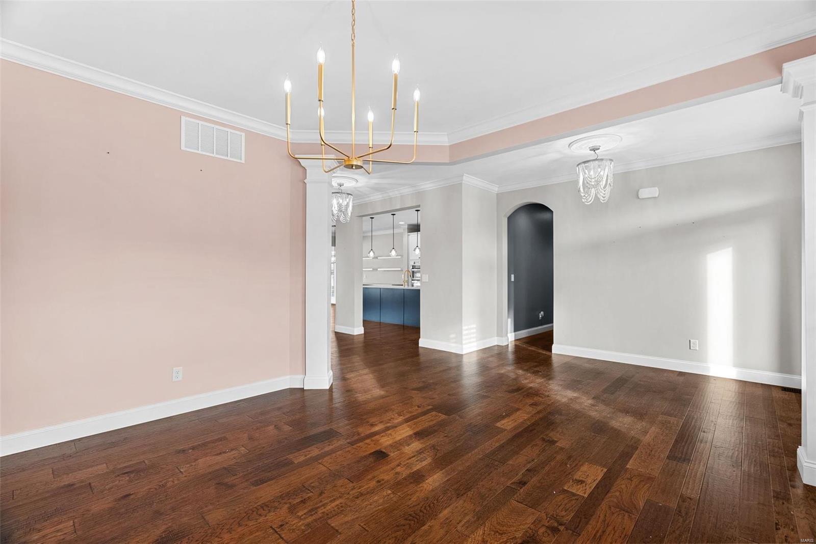 Wentzville, Missouri 63385, United States, 4 Bedrooms Bedrooms, ,3 BathroomsBathrooms,Residential,Pending,27319