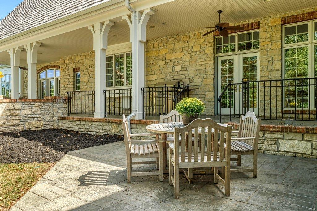 Whitmoor Upper Rdwy & Esmt - Residential