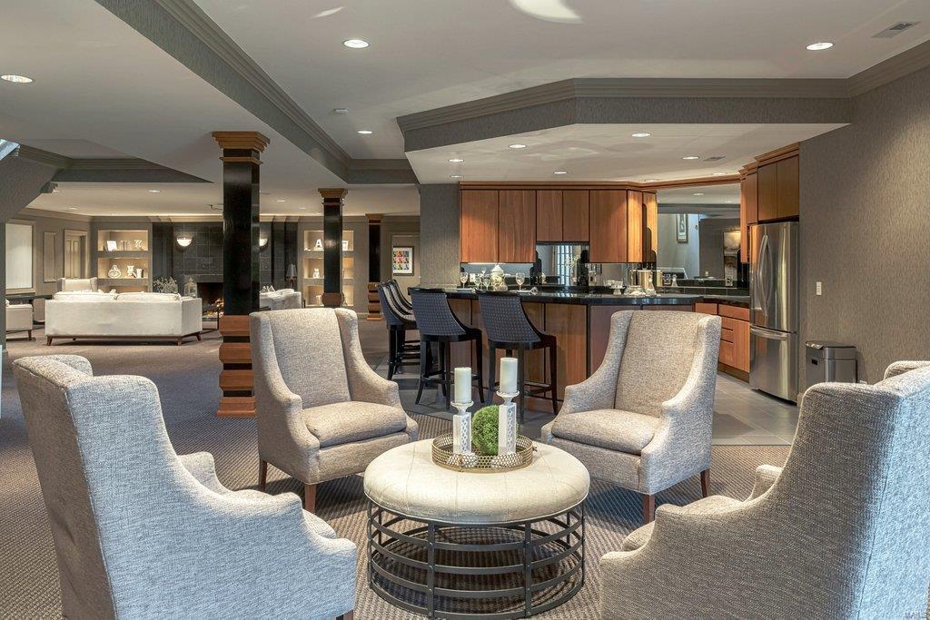 Whitmoor Upper Rdwy & Esmt - Residential