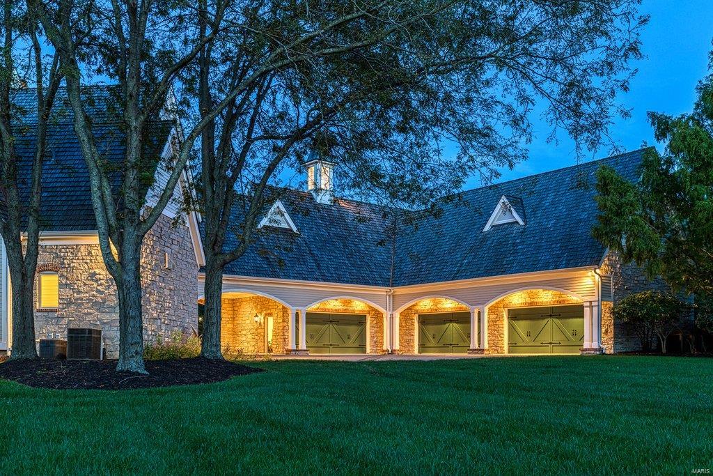 Whitmoor Upper Rdwy & Esmt - Residential