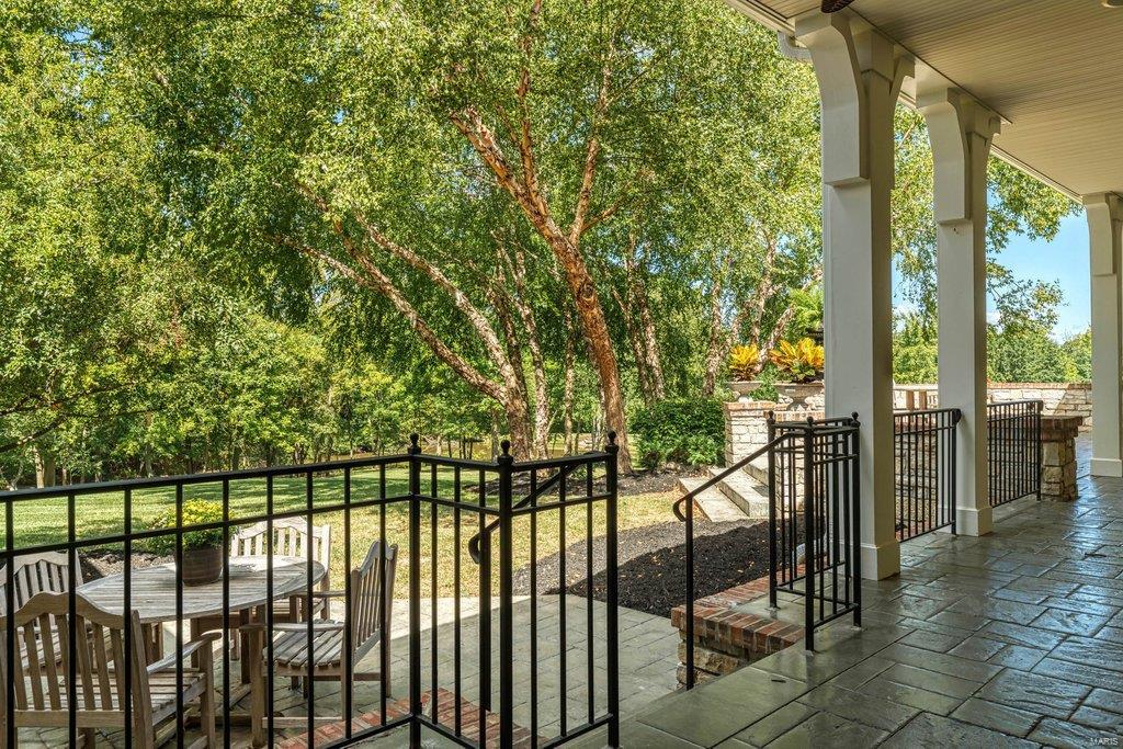 Whitmoor Upper Rdwy & Esmt - Residential