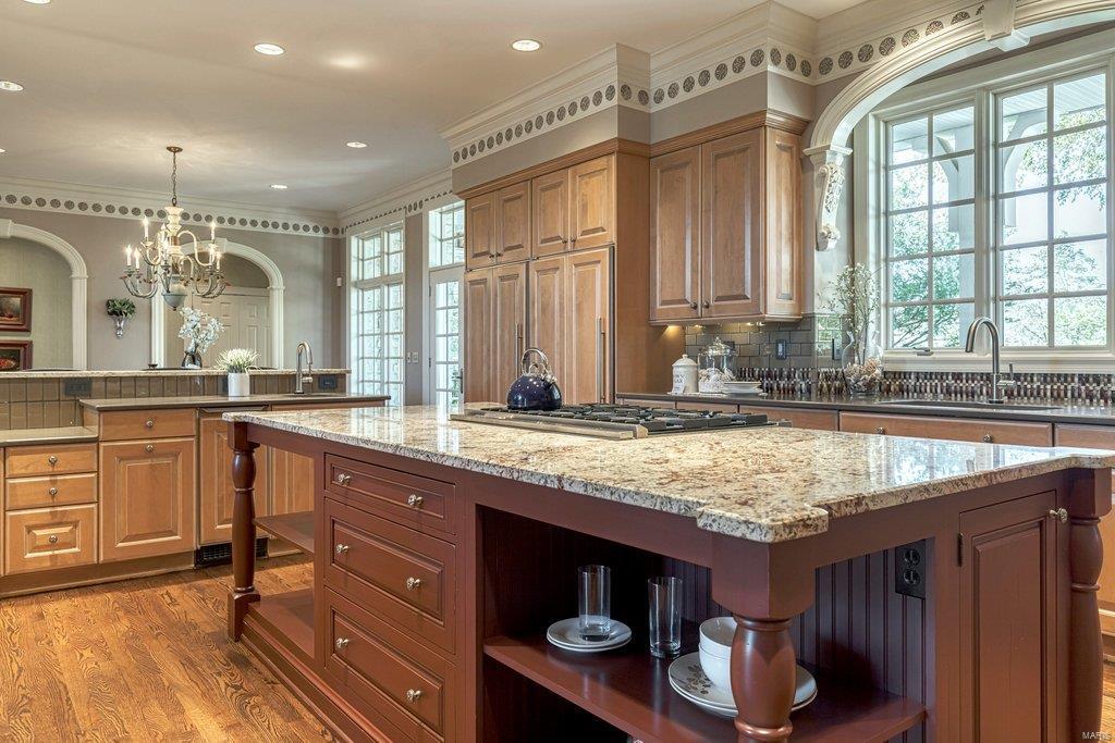 Whitmoor Upper Rdwy & Esmt - Residential