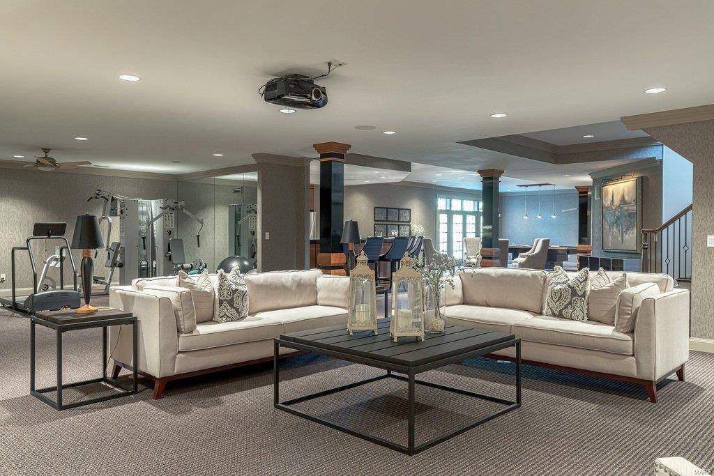 Whitmoor Upper Rdwy & Esmt - Residential