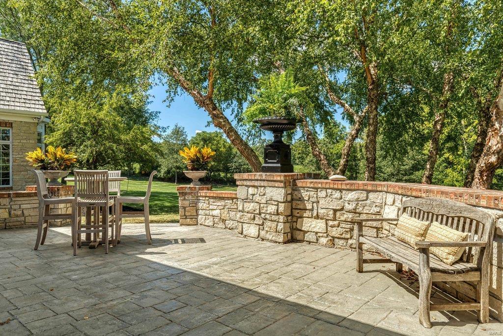 Whitmoor Upper Rdwy & Esmt - Residential