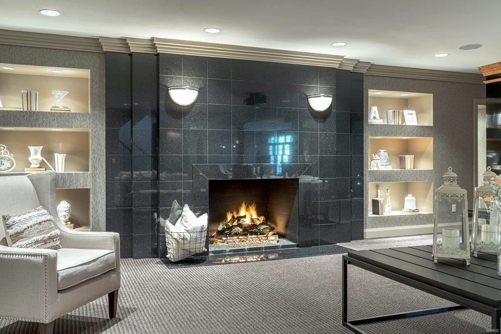 Whitmoor Upper Rdwy & Esmt - Residential