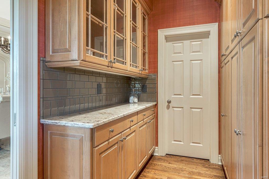 Whitmoor Upper Rdwy & Esmt - Residential