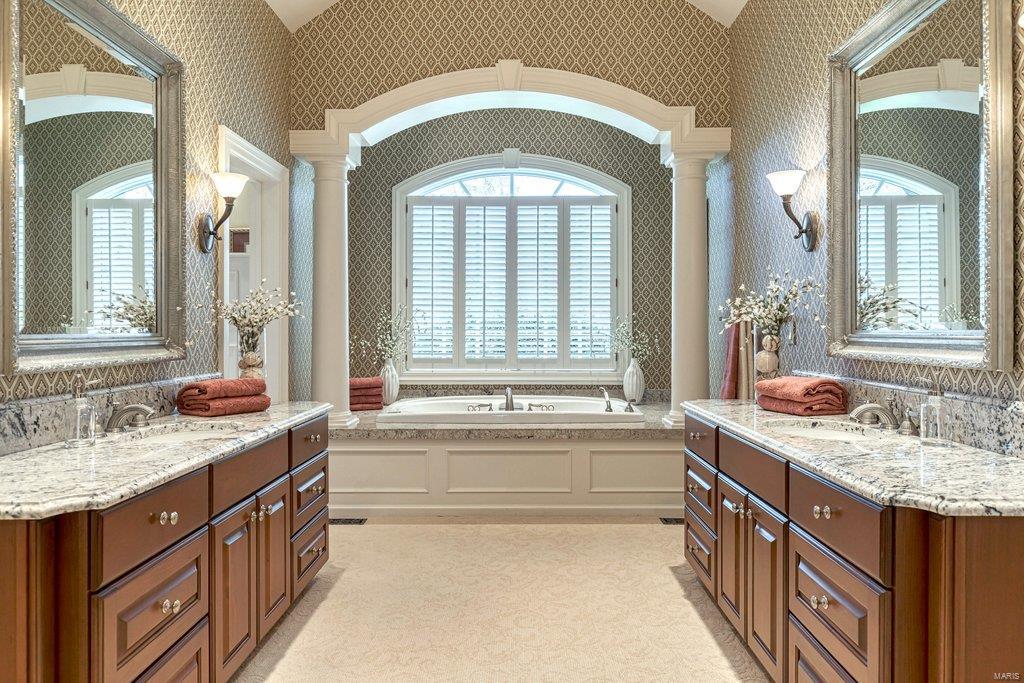 Whitmoor Upper Rdwy & Esmt - Residential