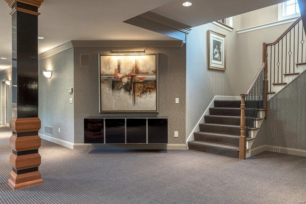 Whitmoor Upper Rdwy & Esmt - Residential