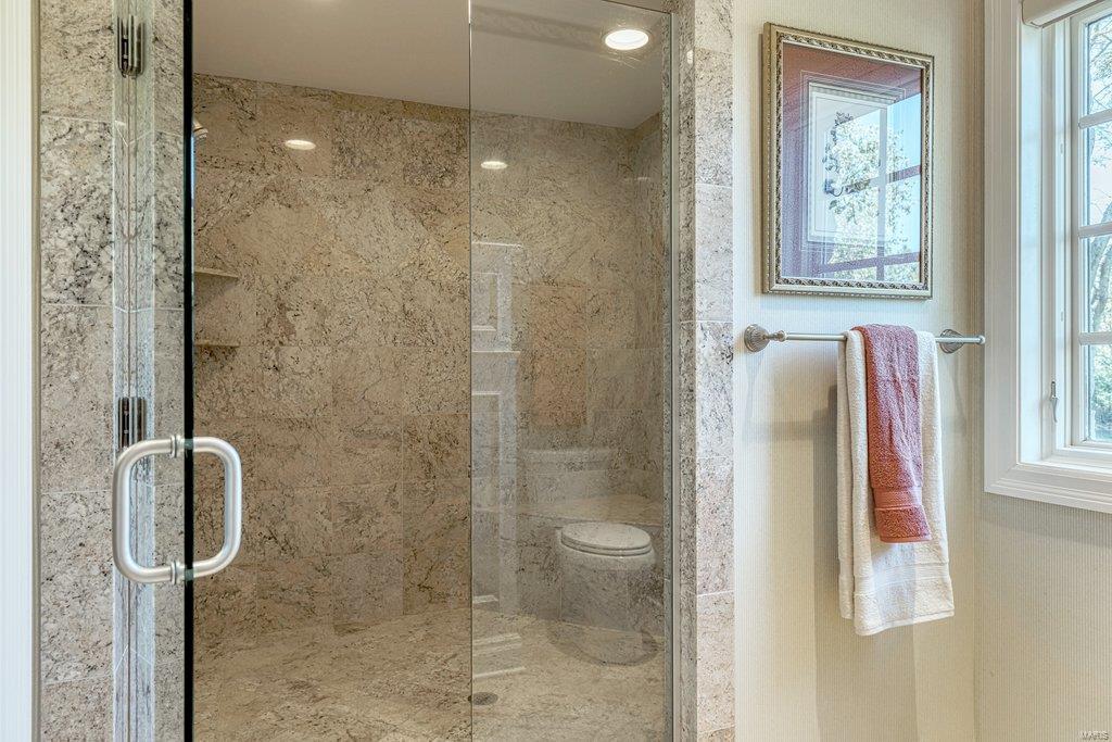 Whitmoor Upper Rdwy & Esmt - Residential