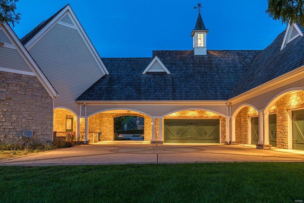 Whitmoor Upper Rdwy & Esmt - Residential