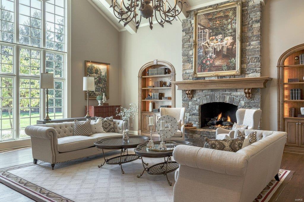 Whitmoor Upper Rdwy & Esmt - Residential