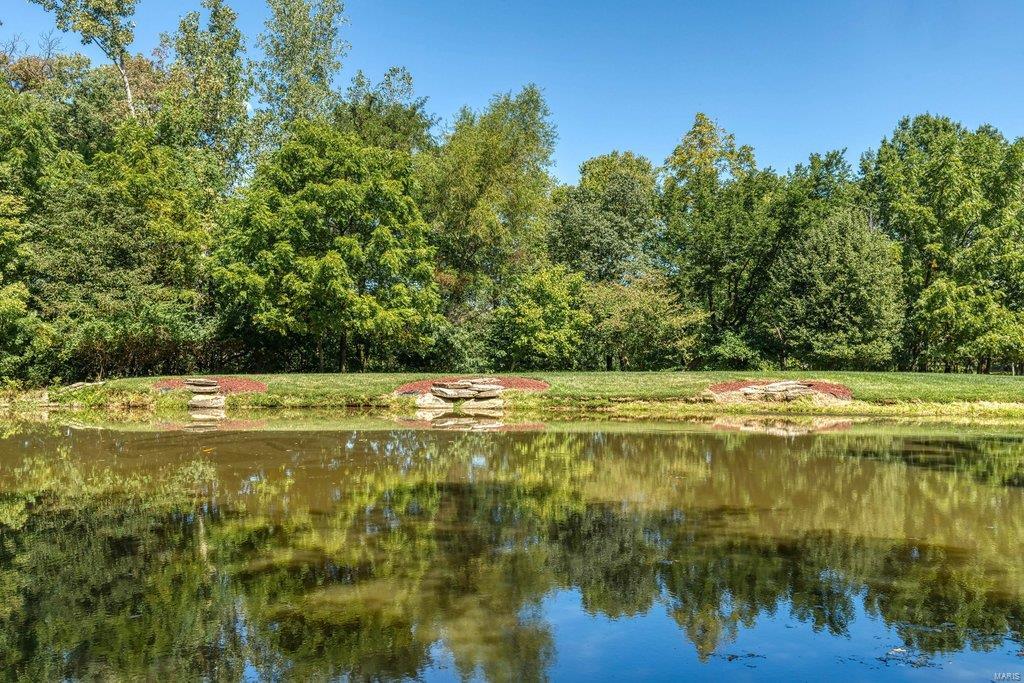 Whitmoor Upper Rdwy & Esmt - Residential