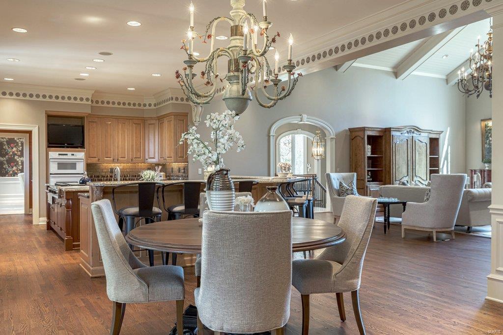 Whitmoor Upper Rdwy & Esmt - Residential