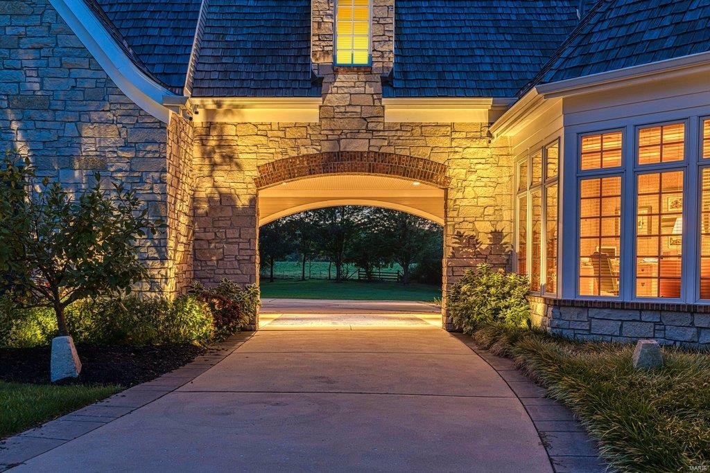 Whitmoor Upper Rdwy & Esmt - Residential