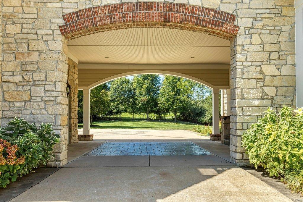 Whitmoor Upper Rdwy & Esmt - Residential