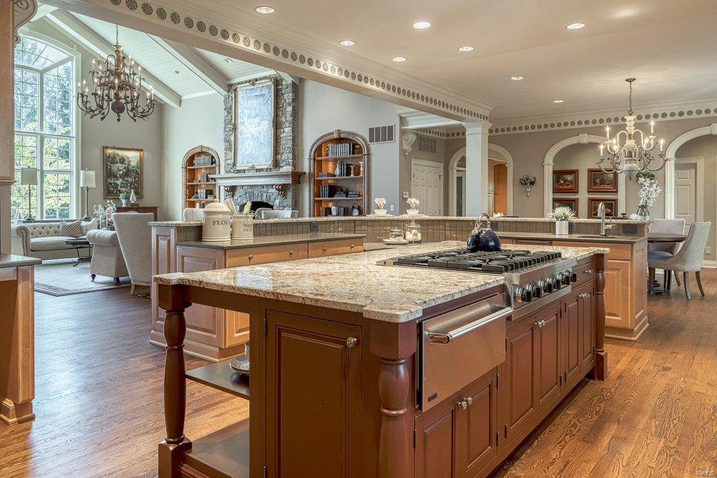 Whitmoor Upper Rdwy & Esmt - Residential