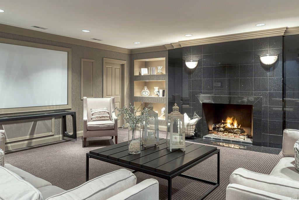 Whitmoor Upper Rdwy & Esmt - Residential