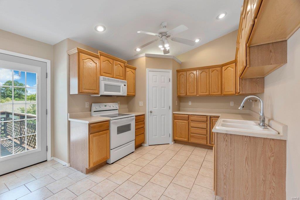 Melrose Place 5th - Residential