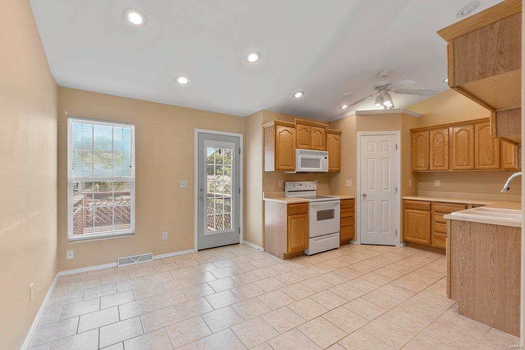 Melrose Place 5th - Residential