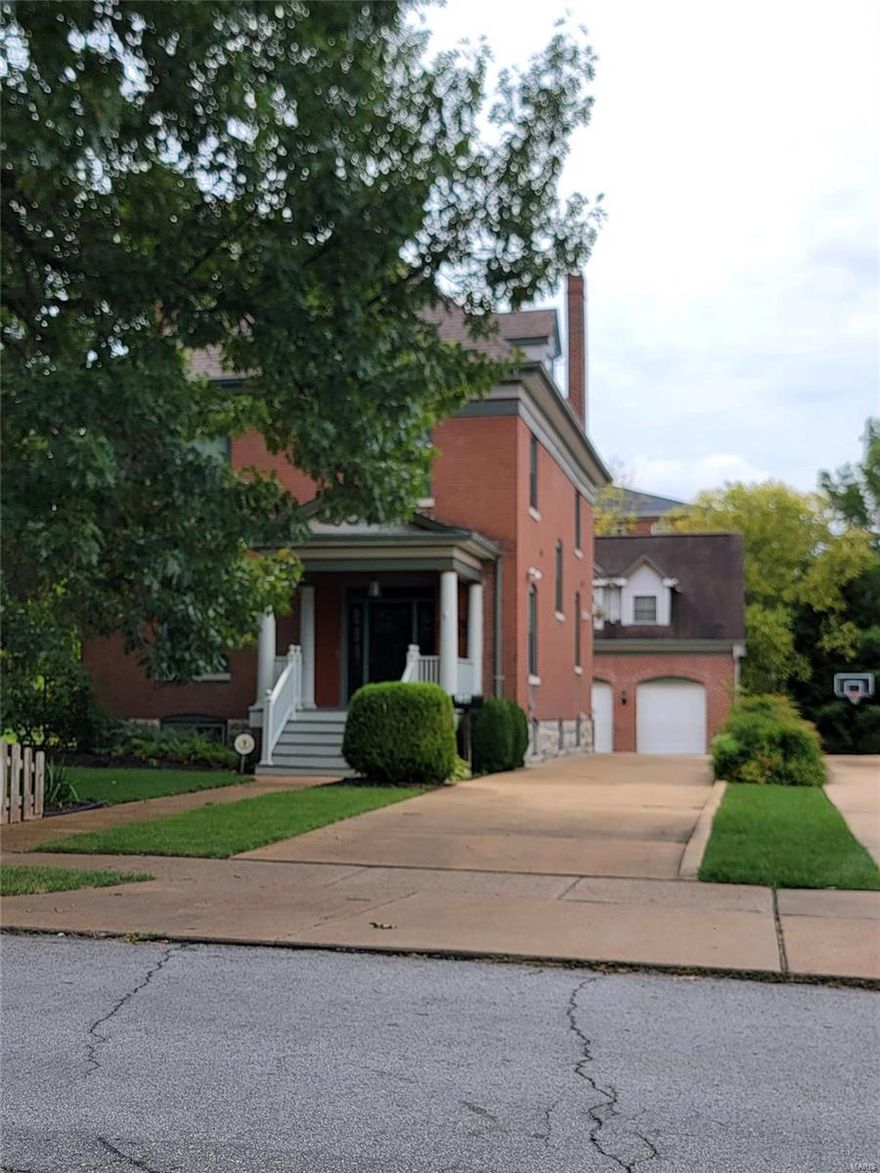 Awesome 3 story with 4 beds and 3 car garage and  living space above the garage. Double lot and downtown Kirkwood