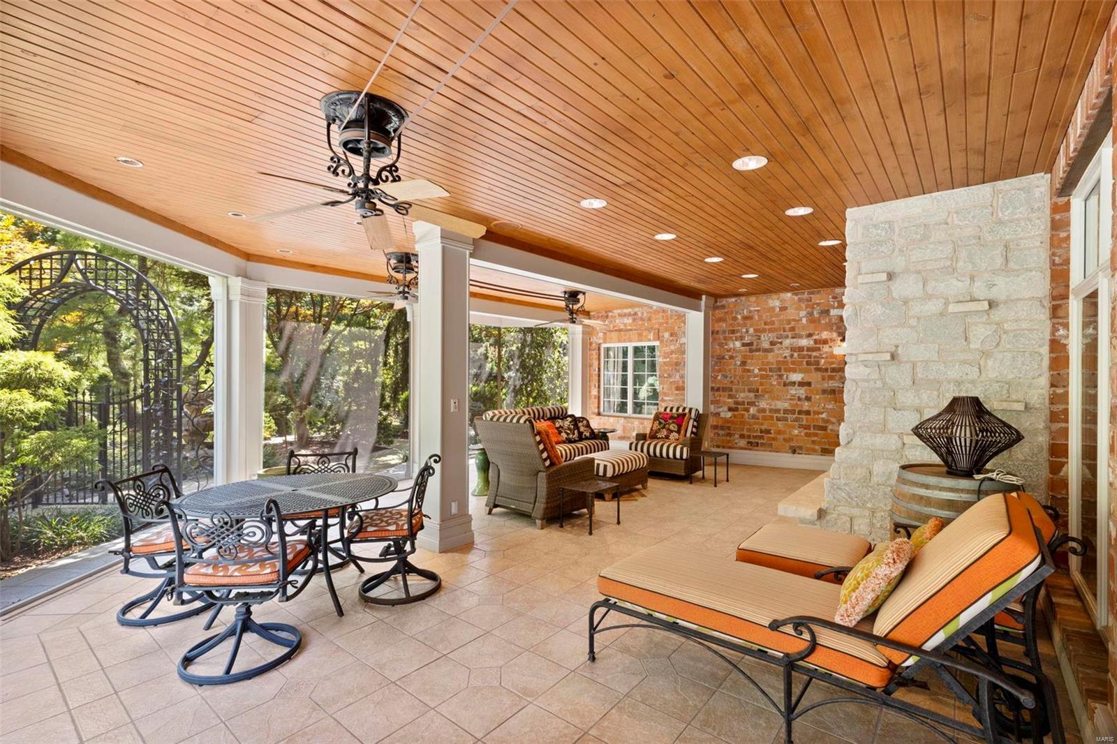 Twin Spgs Estates 2 - Residential