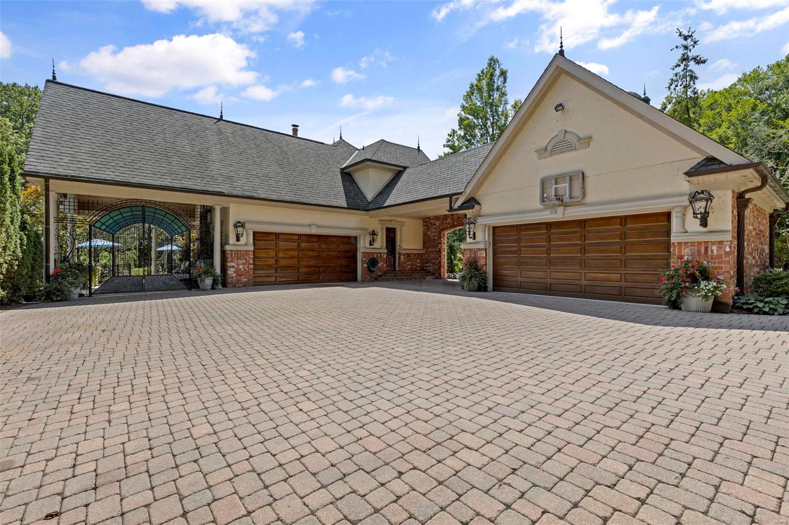 Twin Spgs Estates 2 - Residential