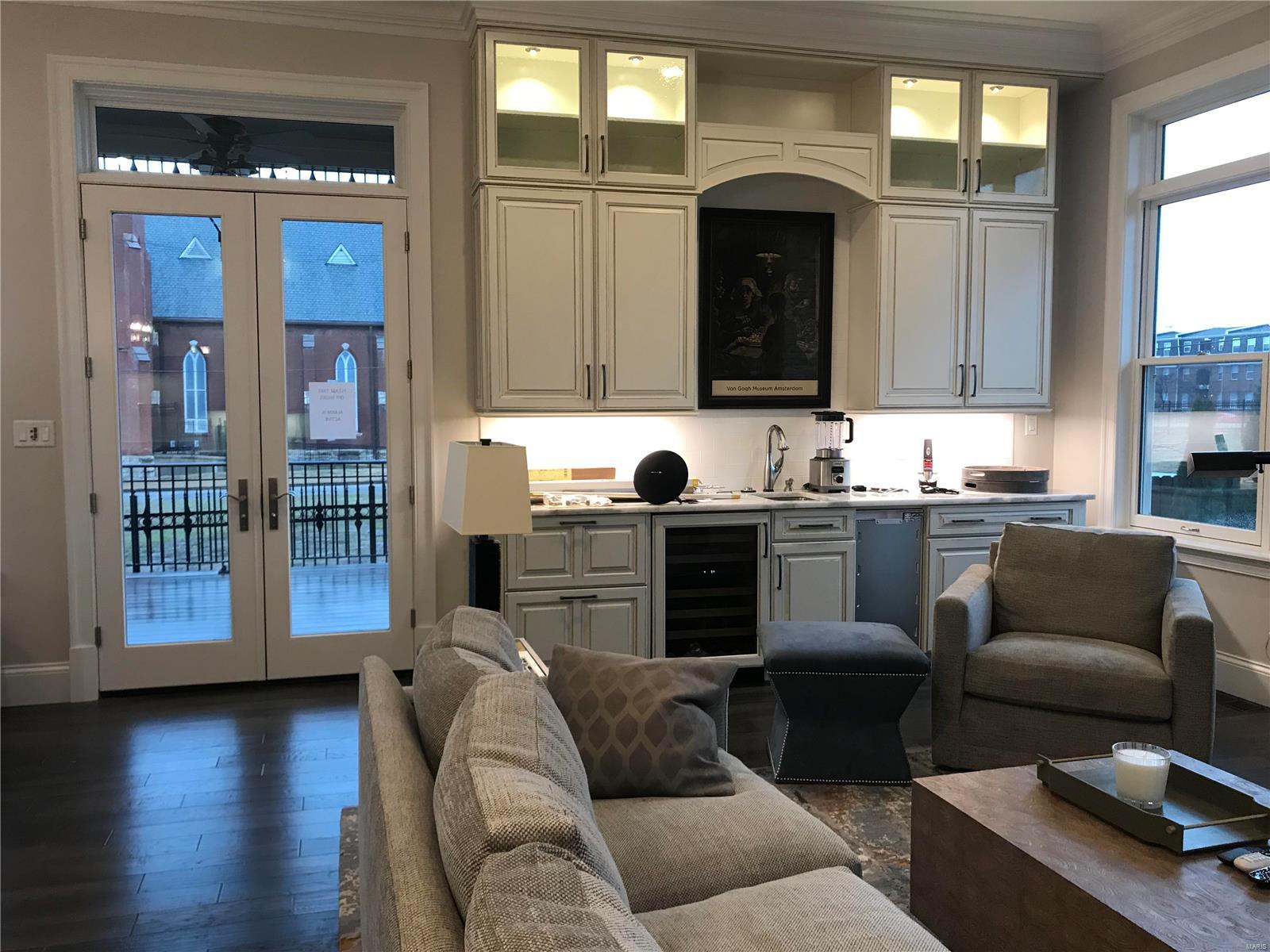 Lafayette Square - Residential