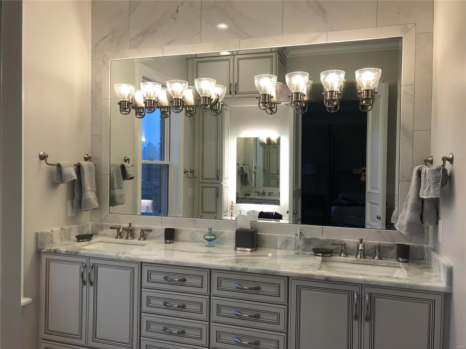 Lafayette Square - Residential