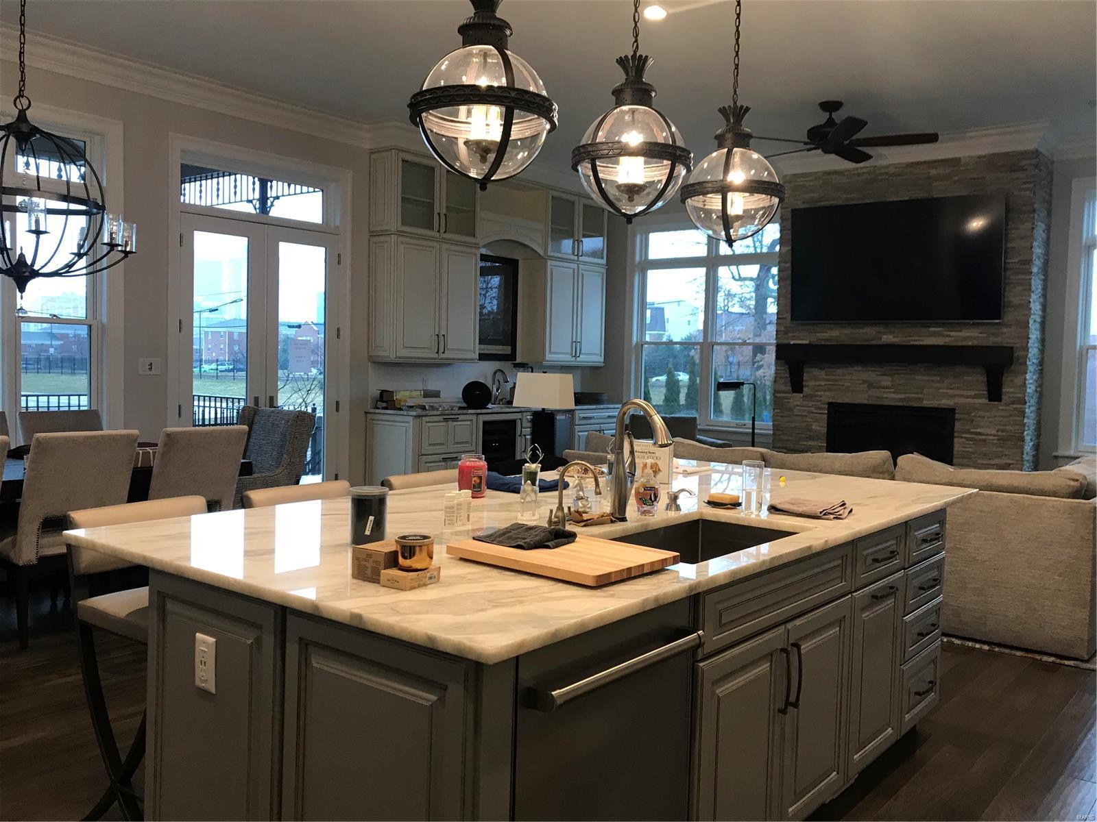 Lafayette Square - Residential