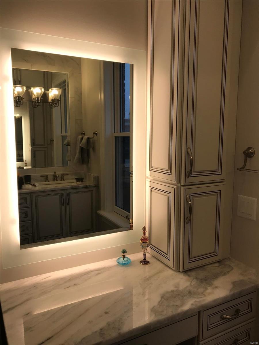 Lafayette Square - Residential