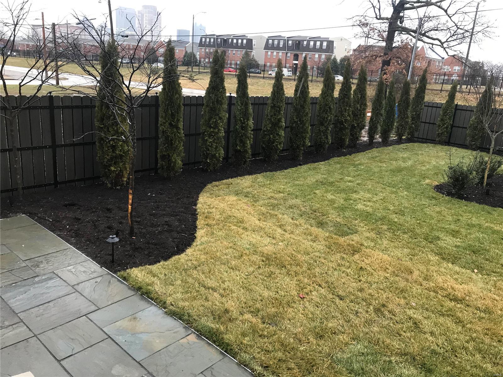 Lafayette Square - Residential