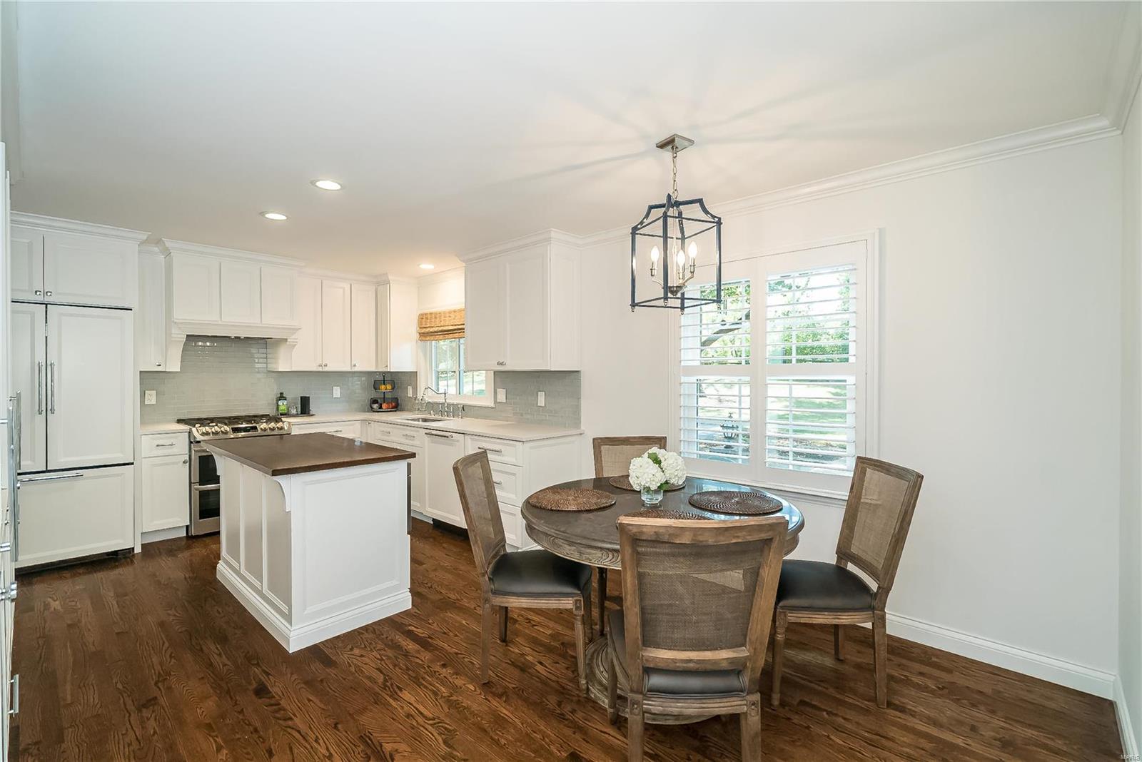 Coach-n-4 - Residential