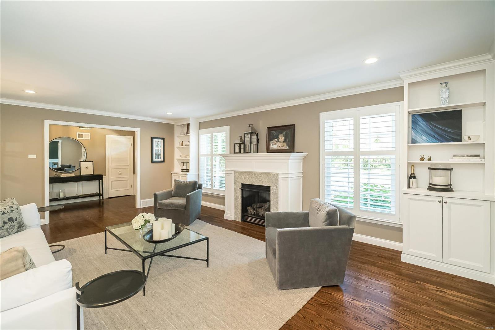 Coach-n-4 - Residential