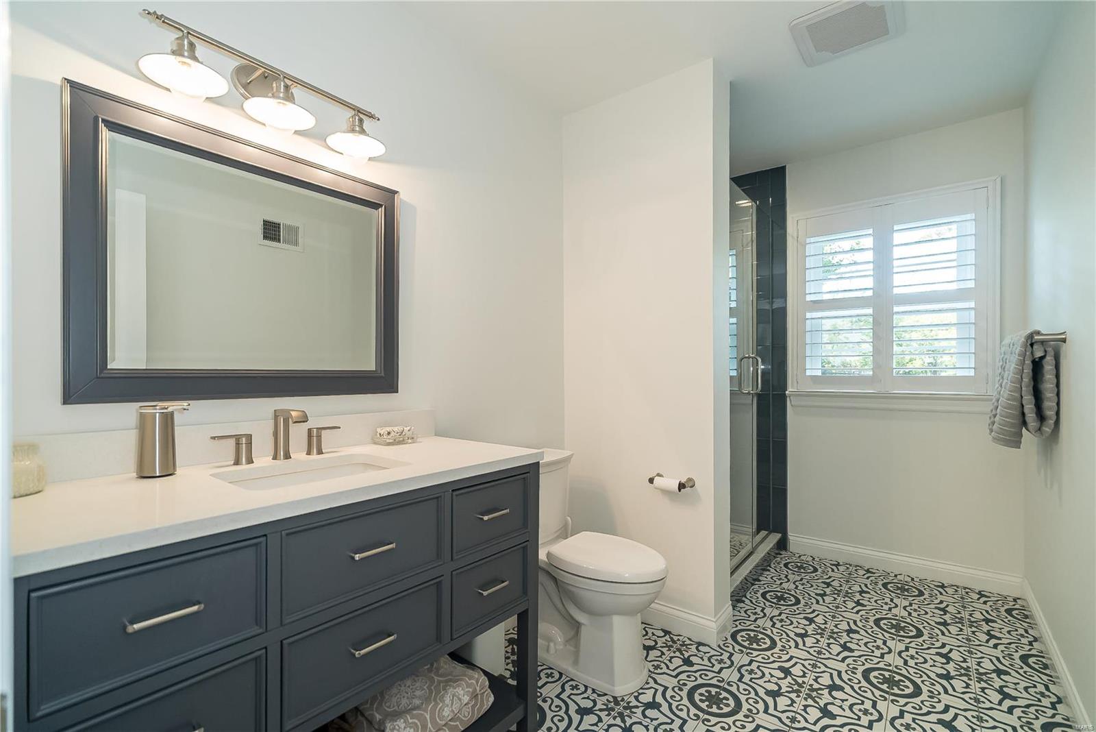 Coach-n-4 - Residential