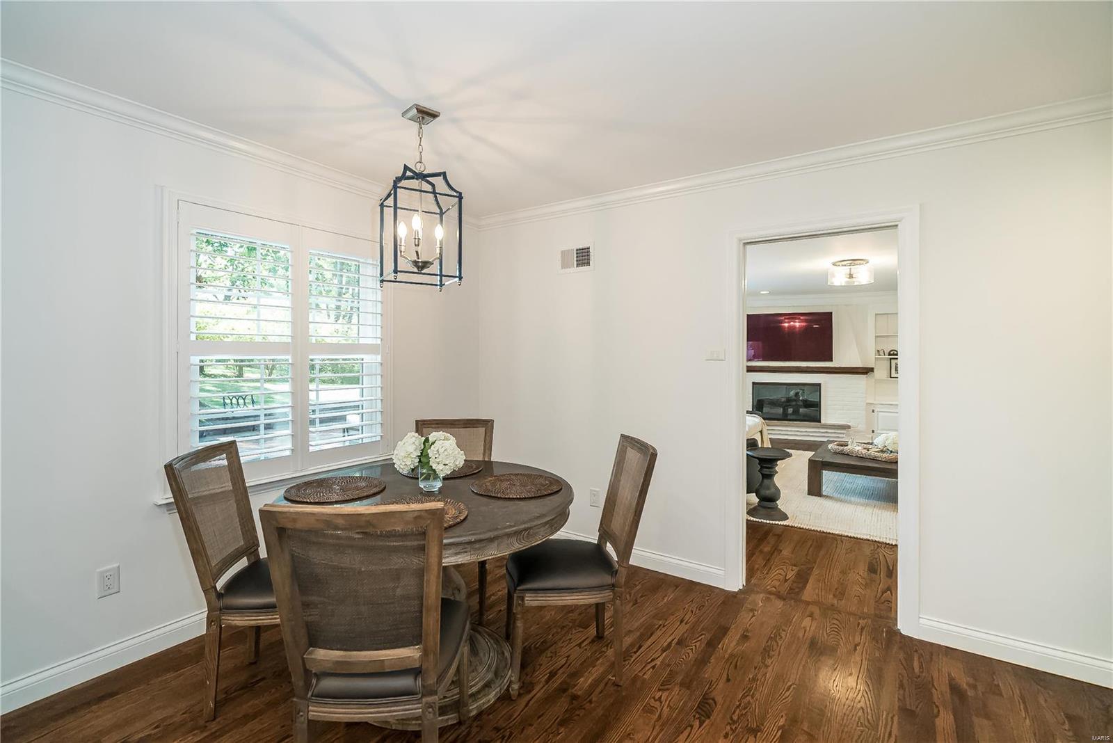 Coach-n-4 - Residential