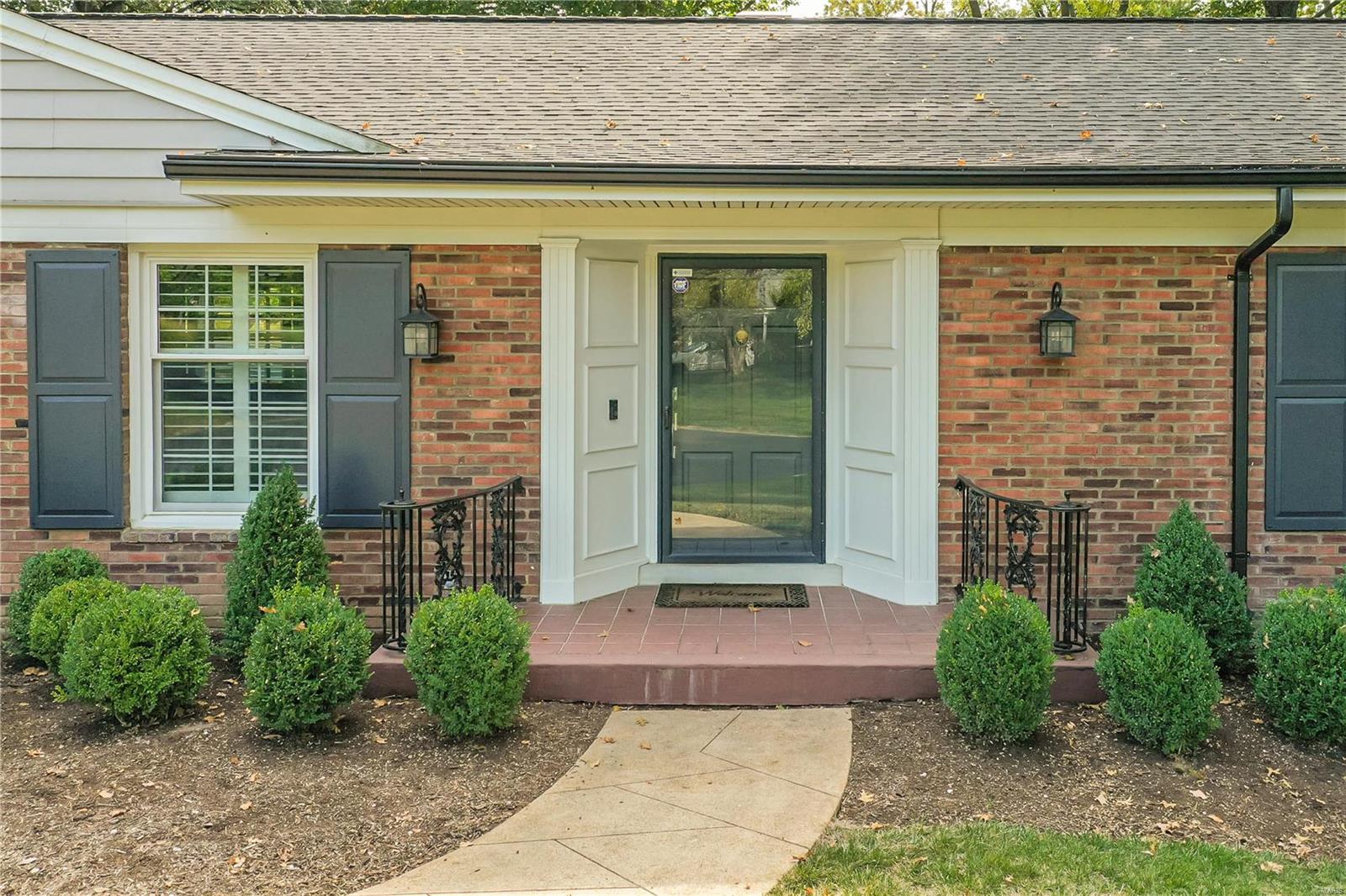 Coach-n-4 - Residential