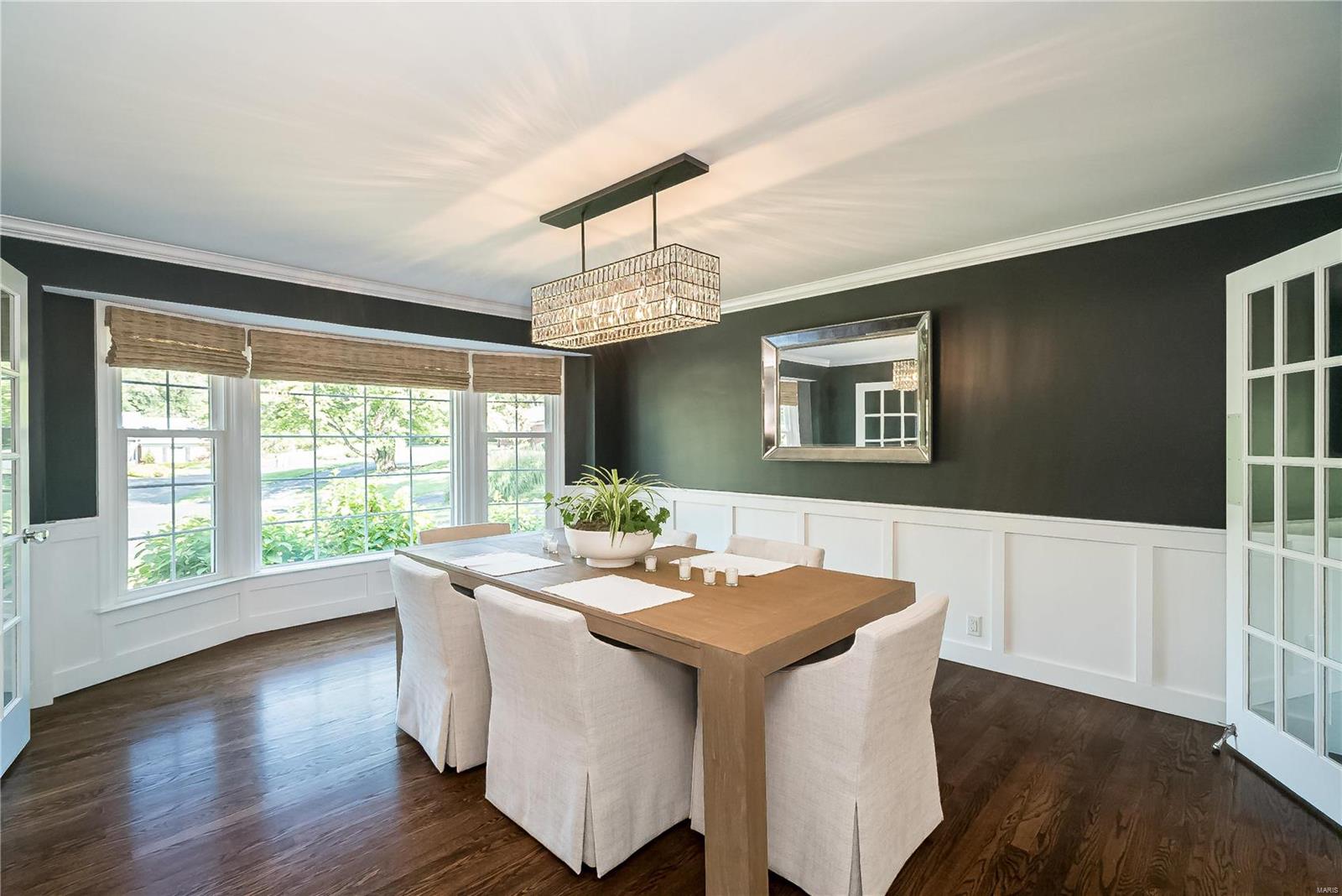 Coach-n-4 - Residential