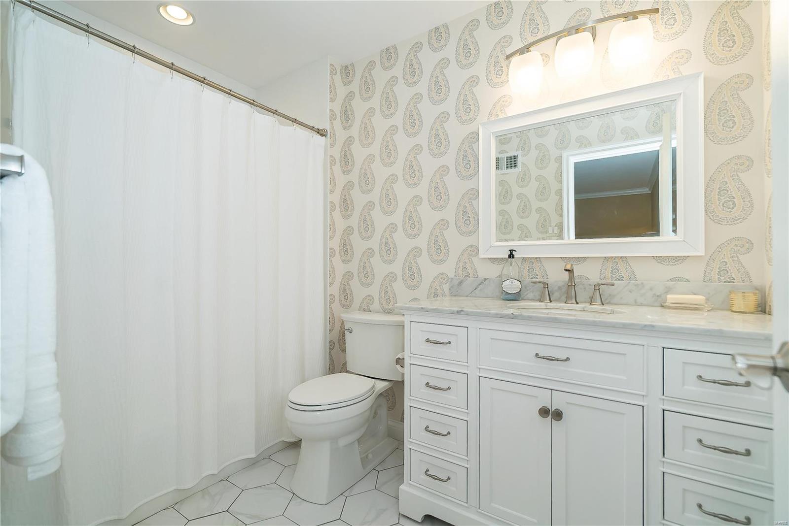 Coach-n-4 - Residential