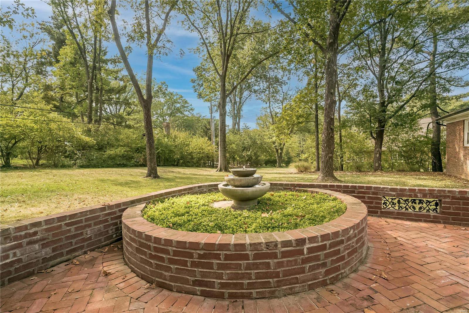 Coach-n-4 - Residential