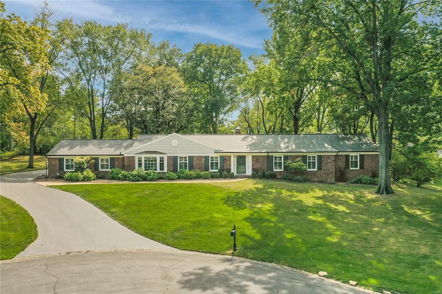 This renovated, expansive ranch home sits gracefully on a peaceful Frontenac cul-de-sac.  Recently Renovated, this sprawling ranch offers sophisticated, single level living on a spacious 1.19 acre lot. Graceful, large rooms provide entertaining spaces that flow seamlessly with Hardwood floors. Living room & sun drenched oversized dining room, are masterfully separated by glass doors proving versatile areas. Eat-in Kitchen has newer appliances, custom cabinets & Cambria counters. Enjoy mornings with your own Coffee bar overlooking your lovely patio complete with fire table & fountain. Family room has nice built ins & amazing back yard views. Home features five bedrooms and 3.5 baths. Two large bedrooms with private En-suites. Three additional bedrooms are large & share the renovated full hall bath. 1st floor laundry & locker area are perfectly placed by exterior door & garage. Large basement provides fun game/entertaining area & storage. Oversized 2 car garage in this parklike setting.
