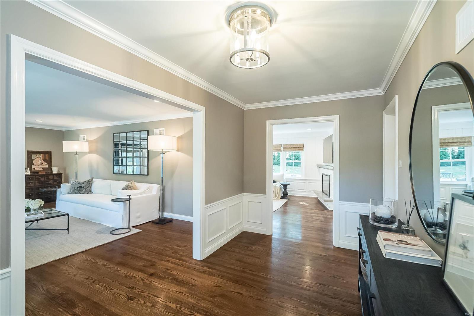 Coach-n-4 - Residential