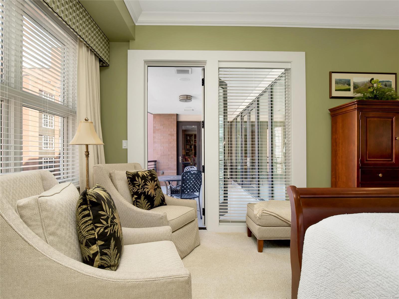 Crescent Condo - Residential