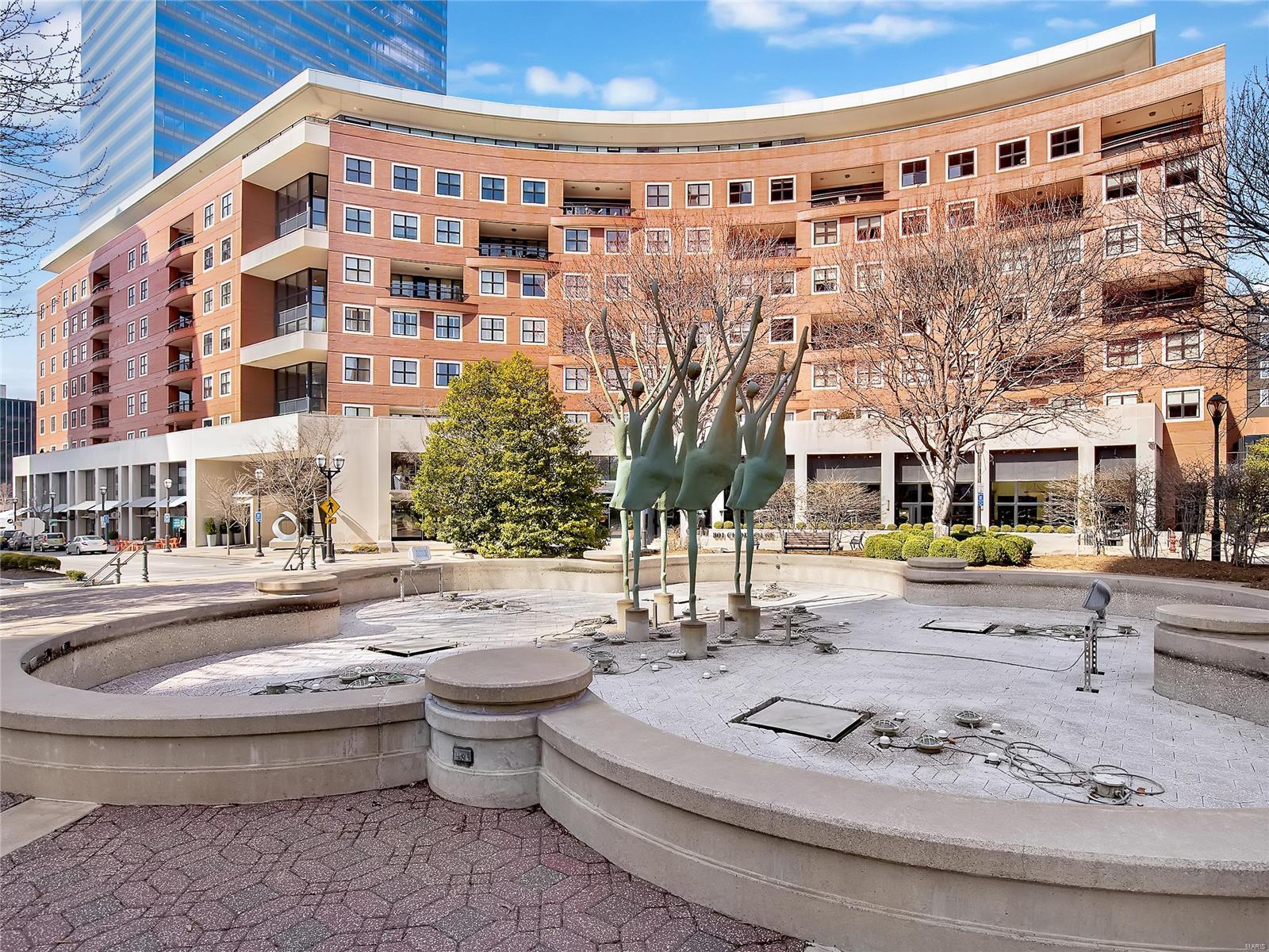 Crescent Condo - Residential