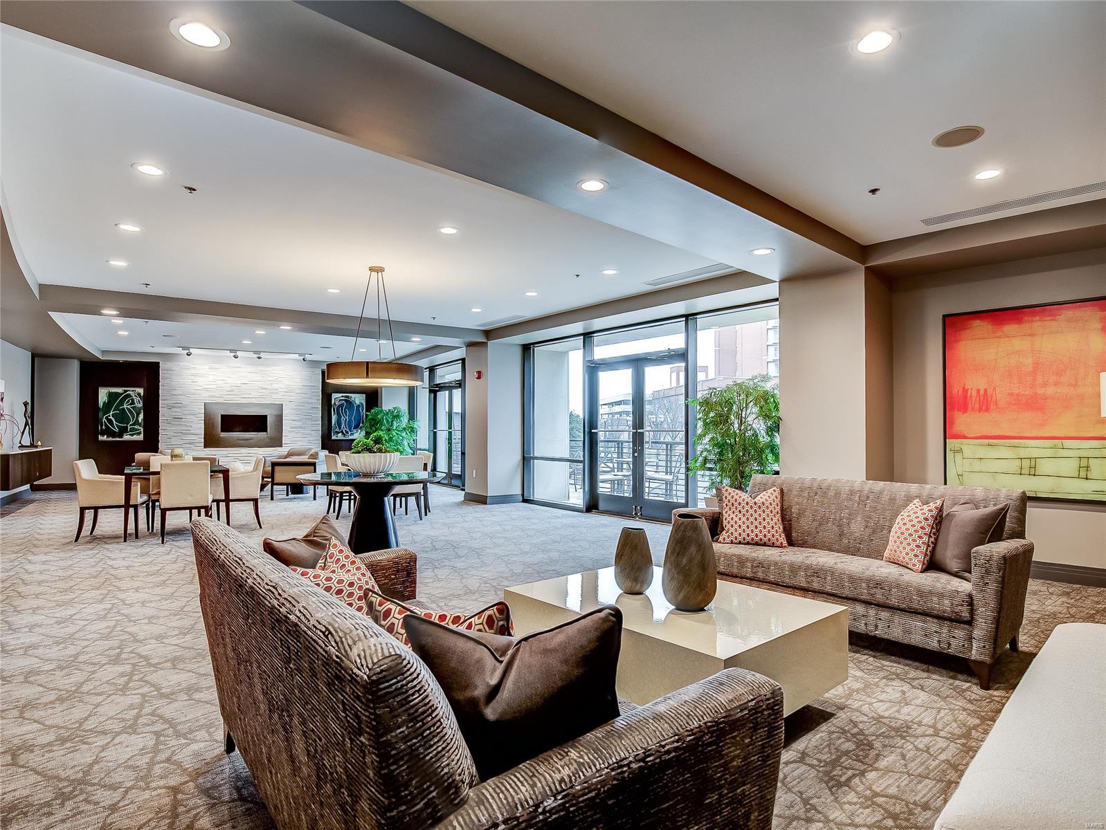 Crescent Condo - Residential