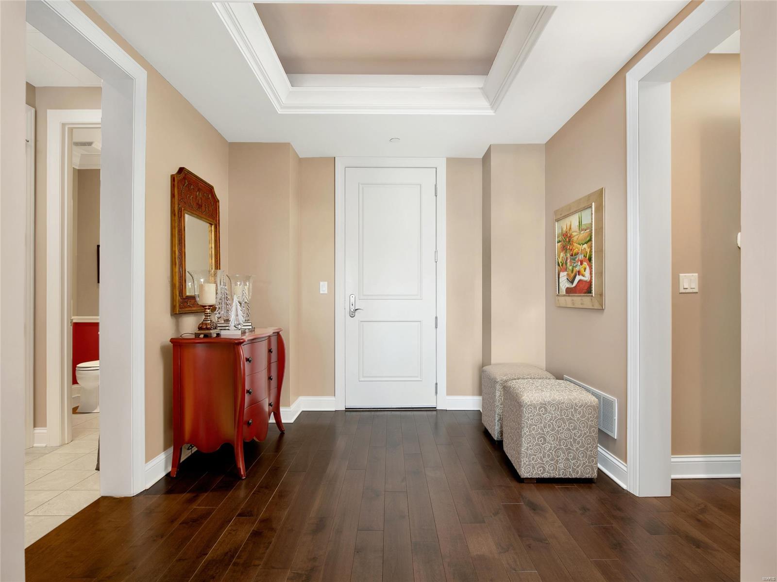 Crescent Condo - Residential